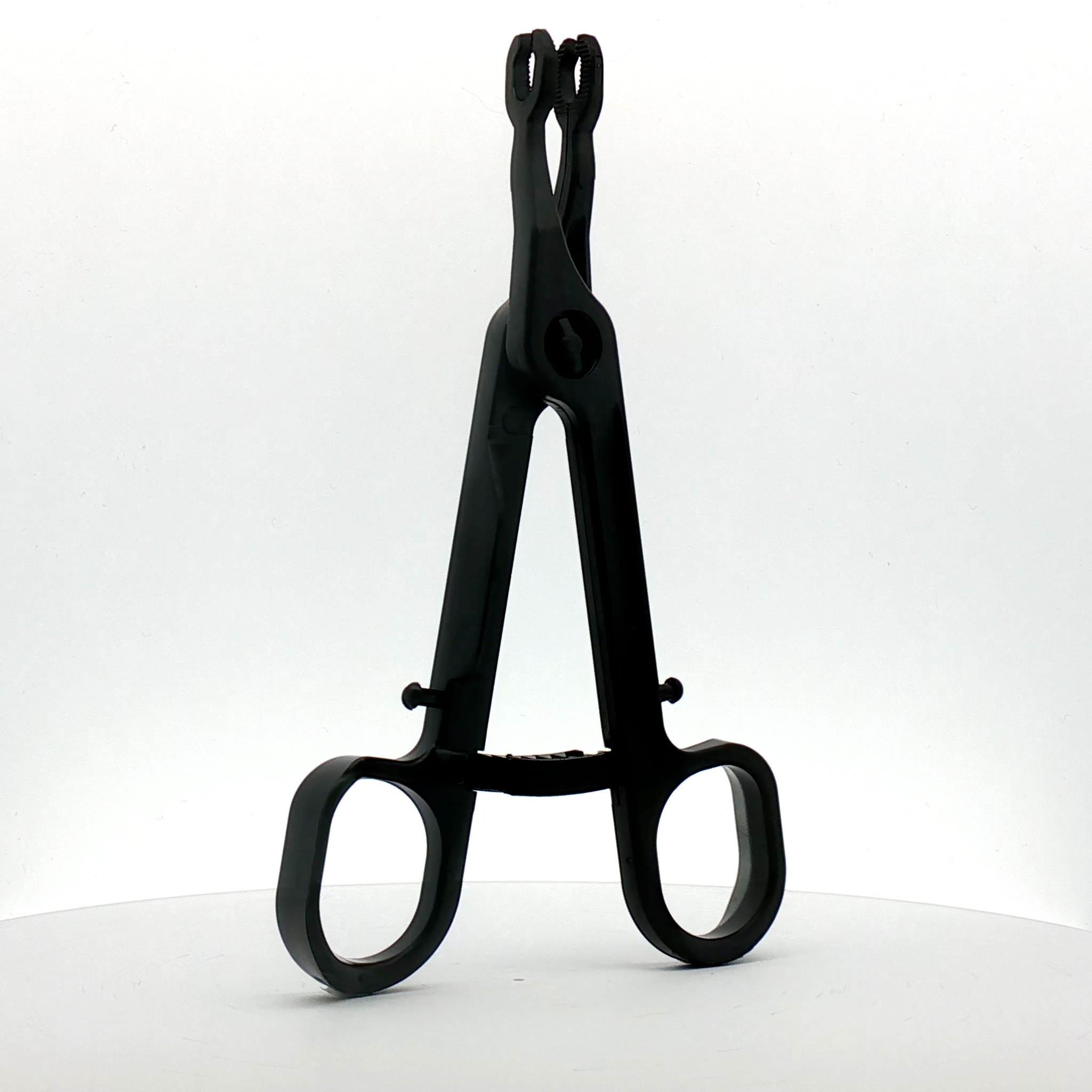 Sterilized Disposable Open Round Piercing Clamps - Box of 20 - Obsidian Needles