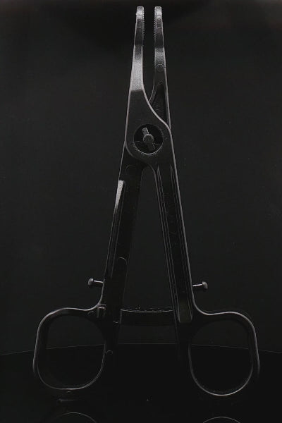 Sterilized Disposable Open Round Piercing Clamps - Box of 20 - Obsidian Needles